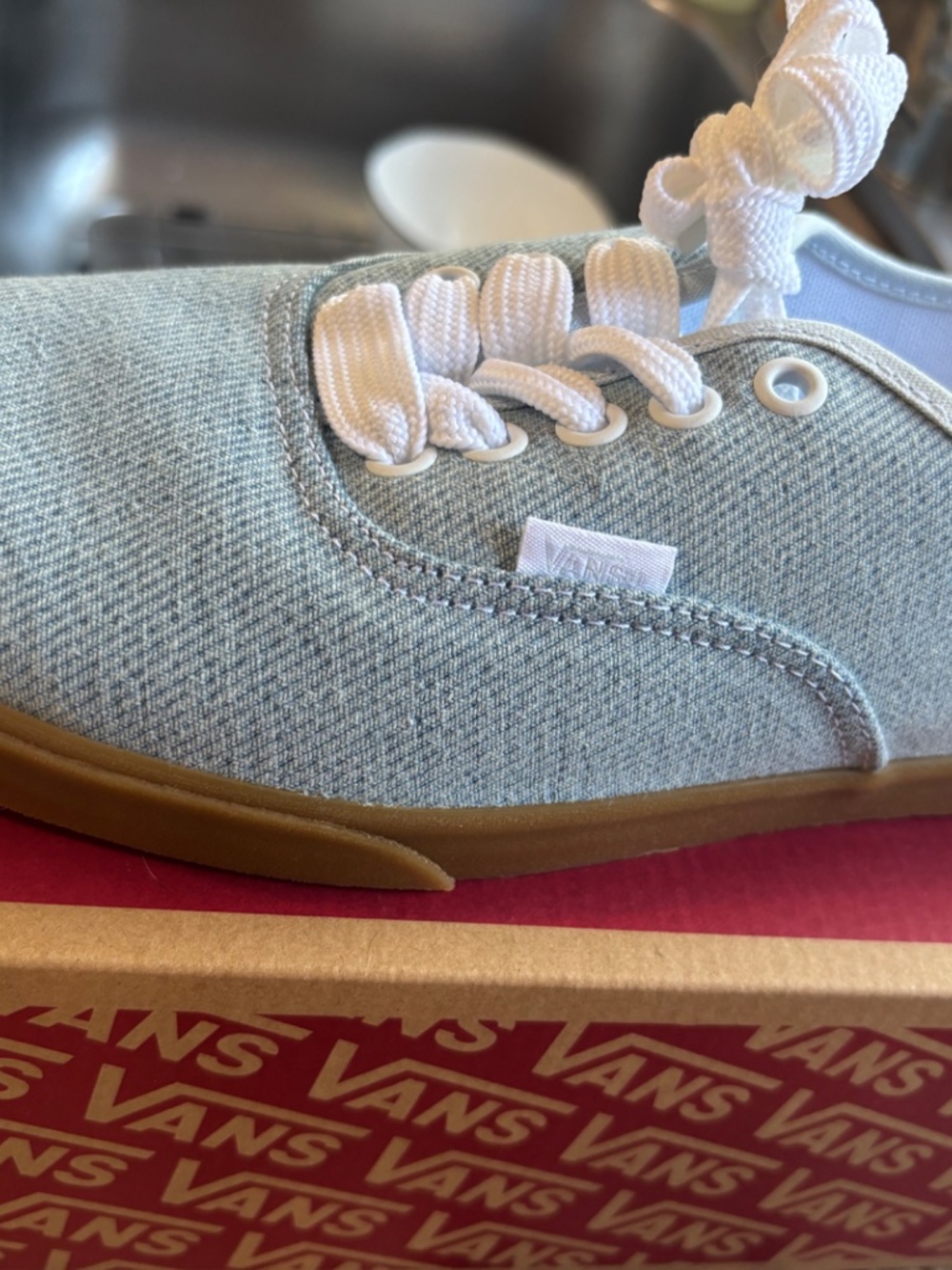 Vans - Picture 2 of 4